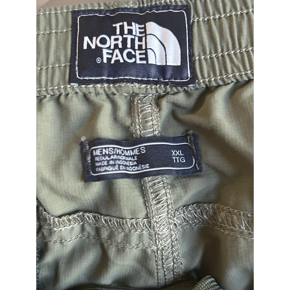 Men's Size XXL The North Face Shorts Beige Zip Pocket Elastic Waste